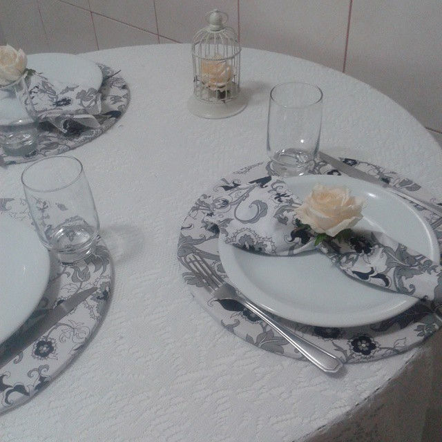 Mesa Floral Cinza (Jantar)