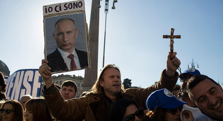 The Pro-Trump Right and the Pro-Russia Far-Right May Be Parting Ways