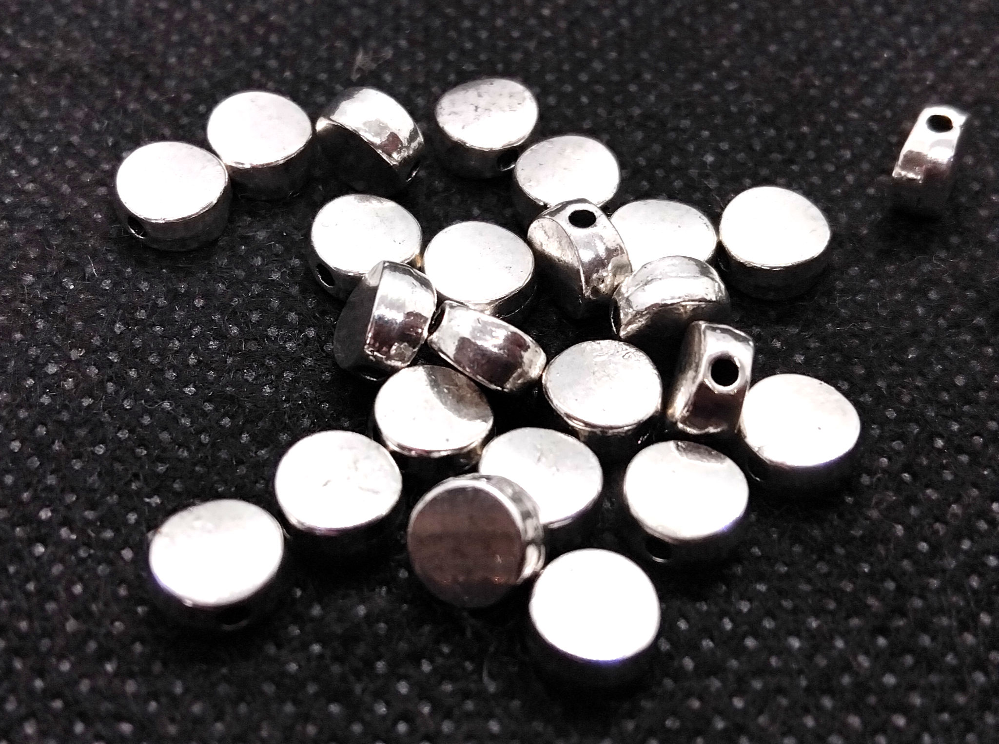 Flat Round Metal Disc Bead 7x6mm - Silver - Pack of 50