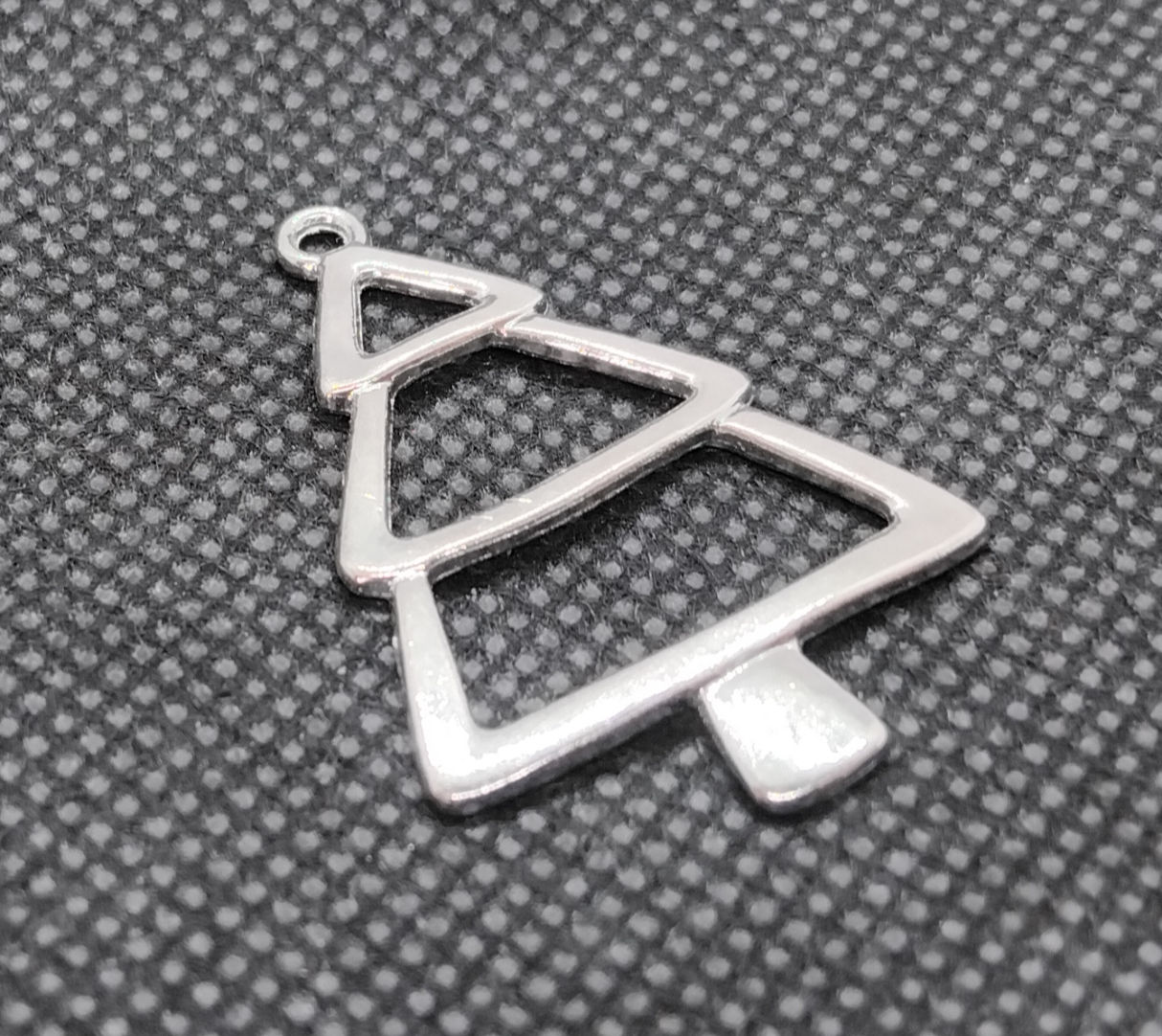 Large Metal Christmas Tree Pendant