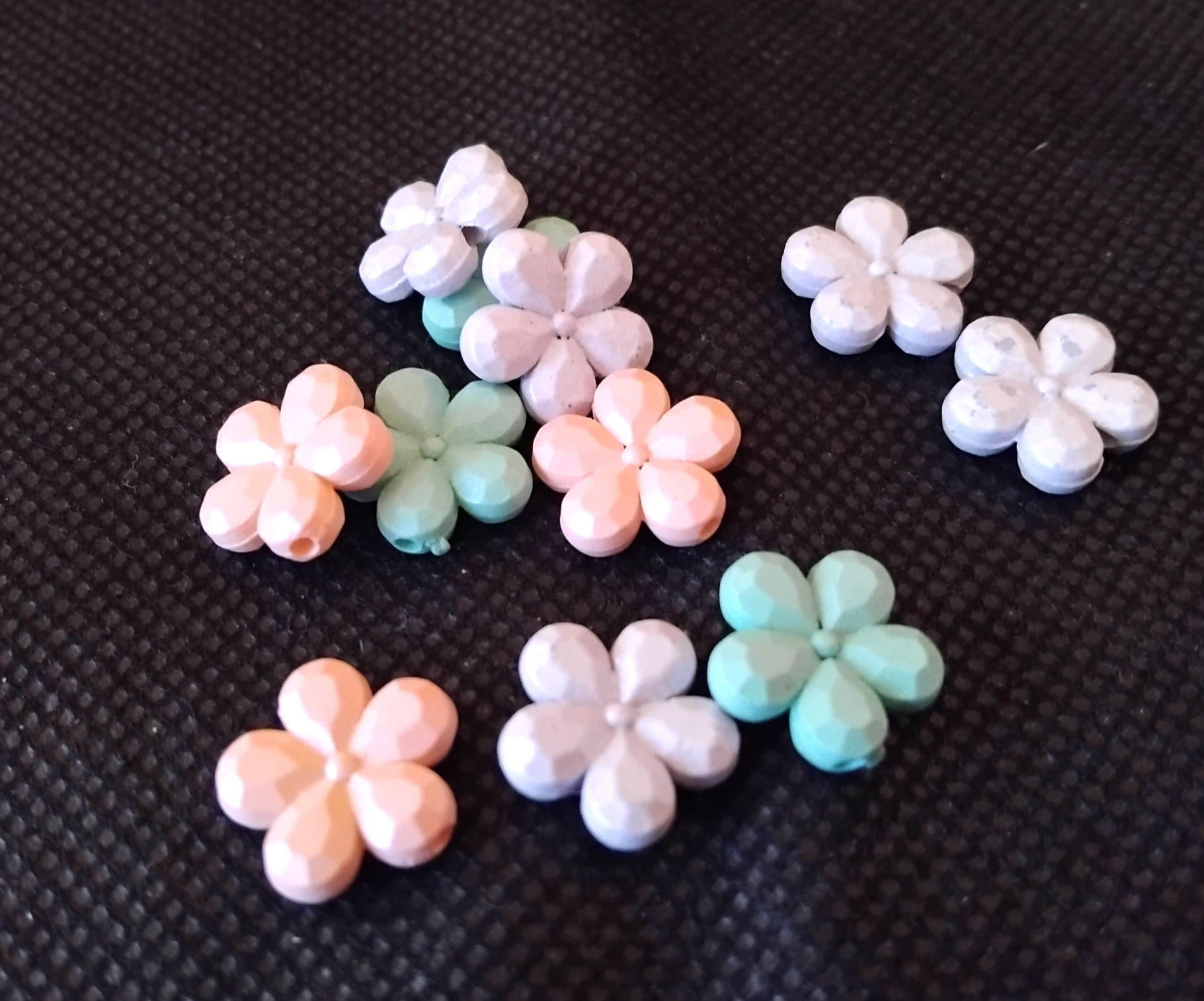 Opaque Rubberized Style Flower Bead 14mm - Pack of 25
