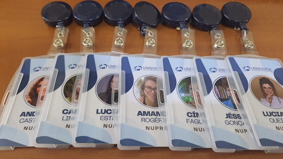 Crachá com roller clips