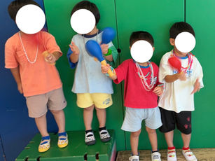 【運動会】3歳児 うさぎ組 「笑顔のバトン〜つ
ながる心・広がる自信〜」
