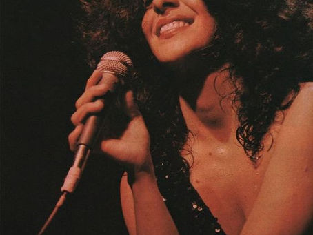 6 Cantoras Soprano para se inspirar