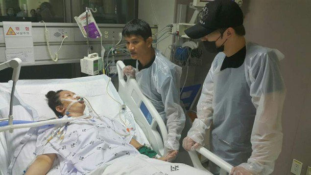 "Jaejoong" Do Grupo "JYJ" Visita Fã Em Coma