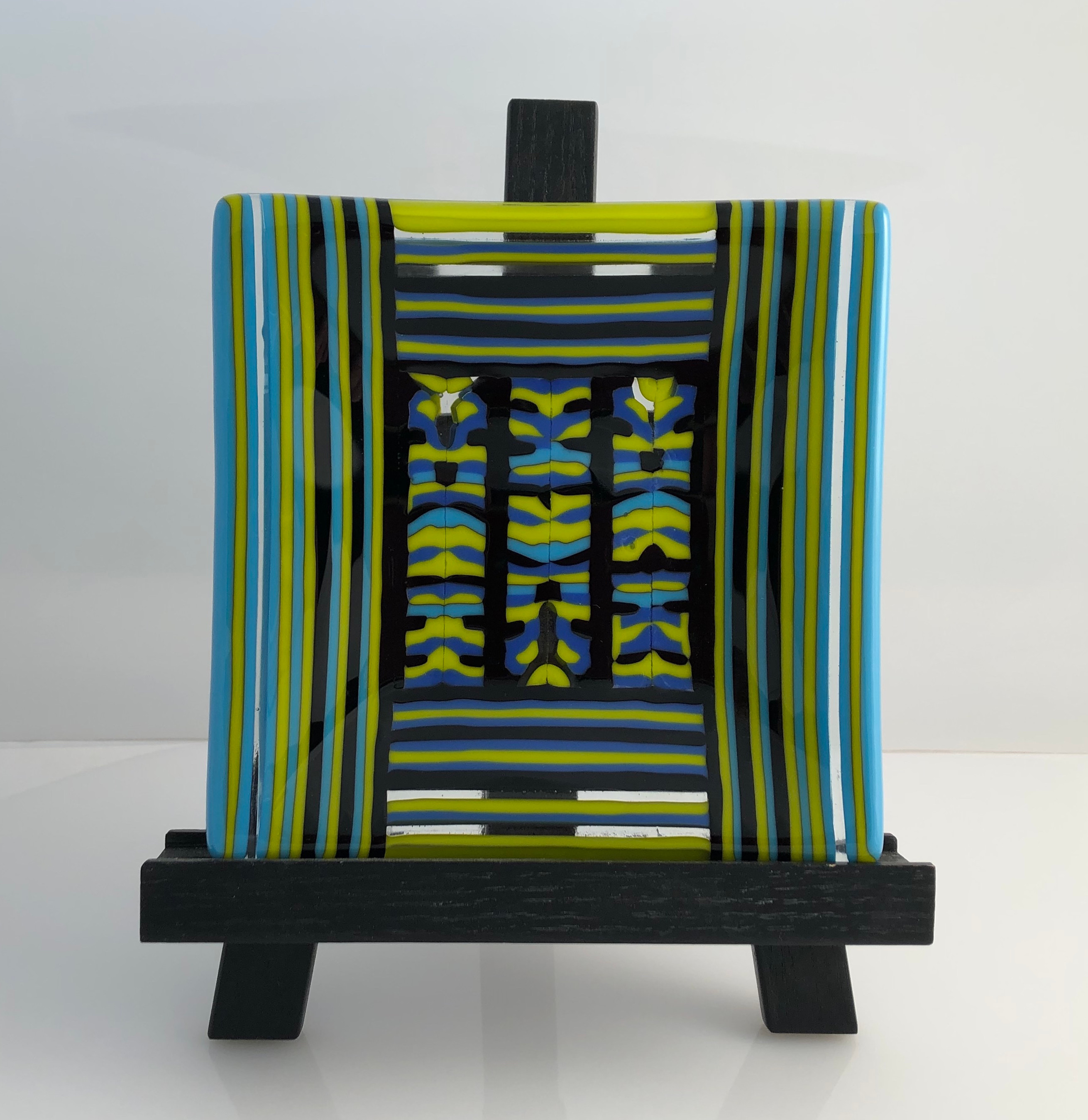 Fused glass plate
