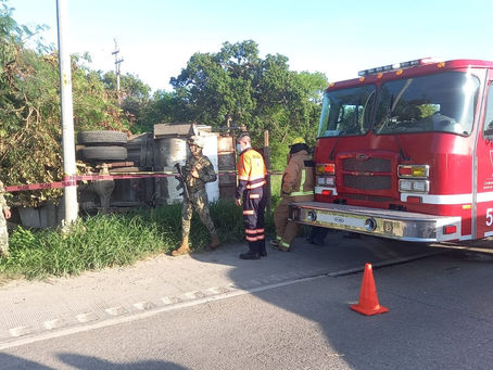 4 Recolectores De Basura Mueren En Volcadura