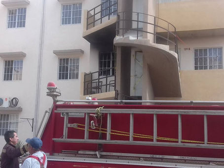 Incendio arrasó con un departamento