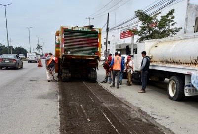 Continúa Altamira labores de mantenimiento en Av. De La Industria 