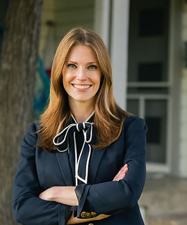 Julie Oliver Headshot (1).jpg