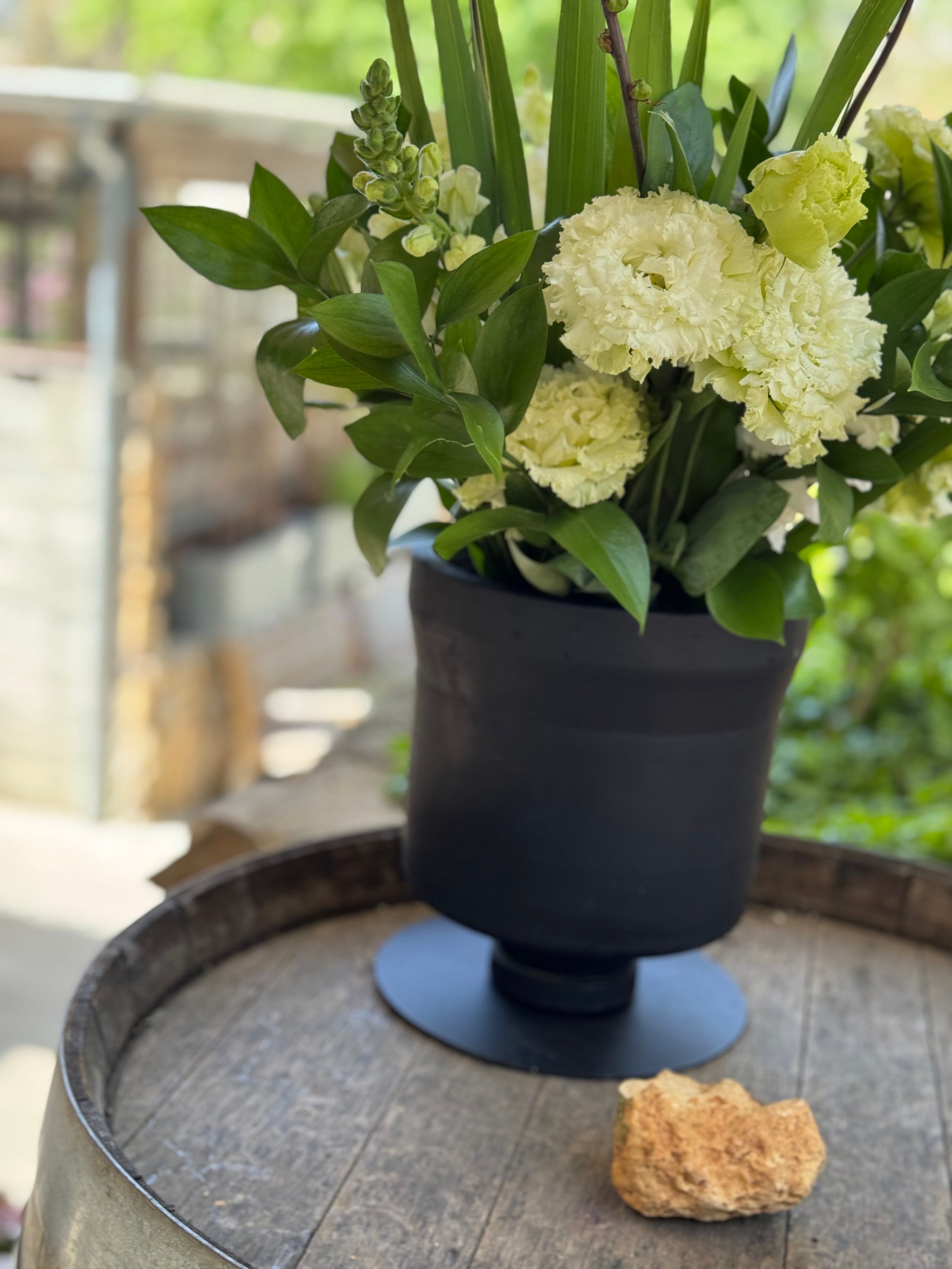 כד טרקוטה רגל ברזל