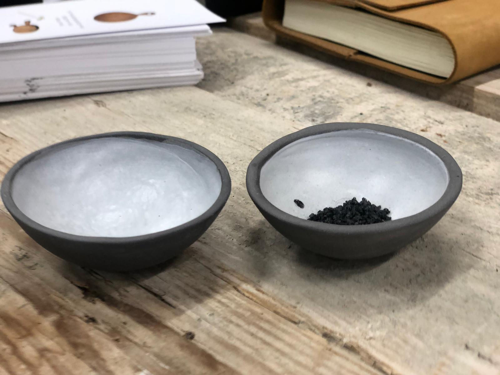 זוג מלח פלפל קרמיקה שחור