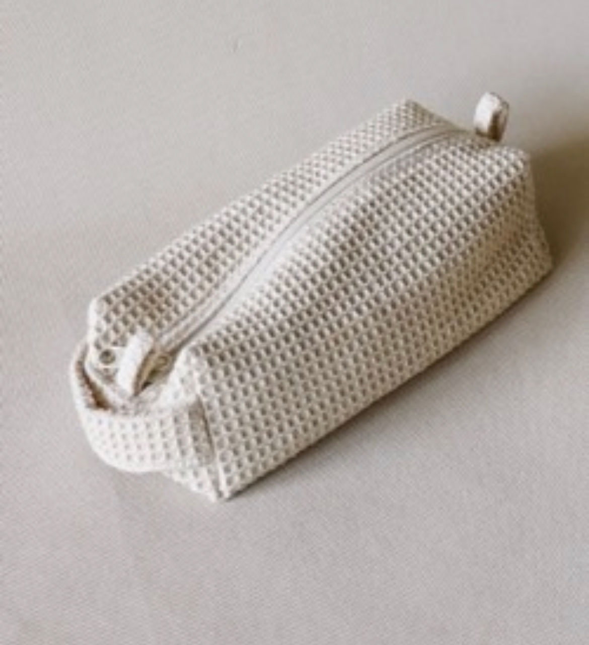 תיק איפור/ רחצה 18/10( 8010634)