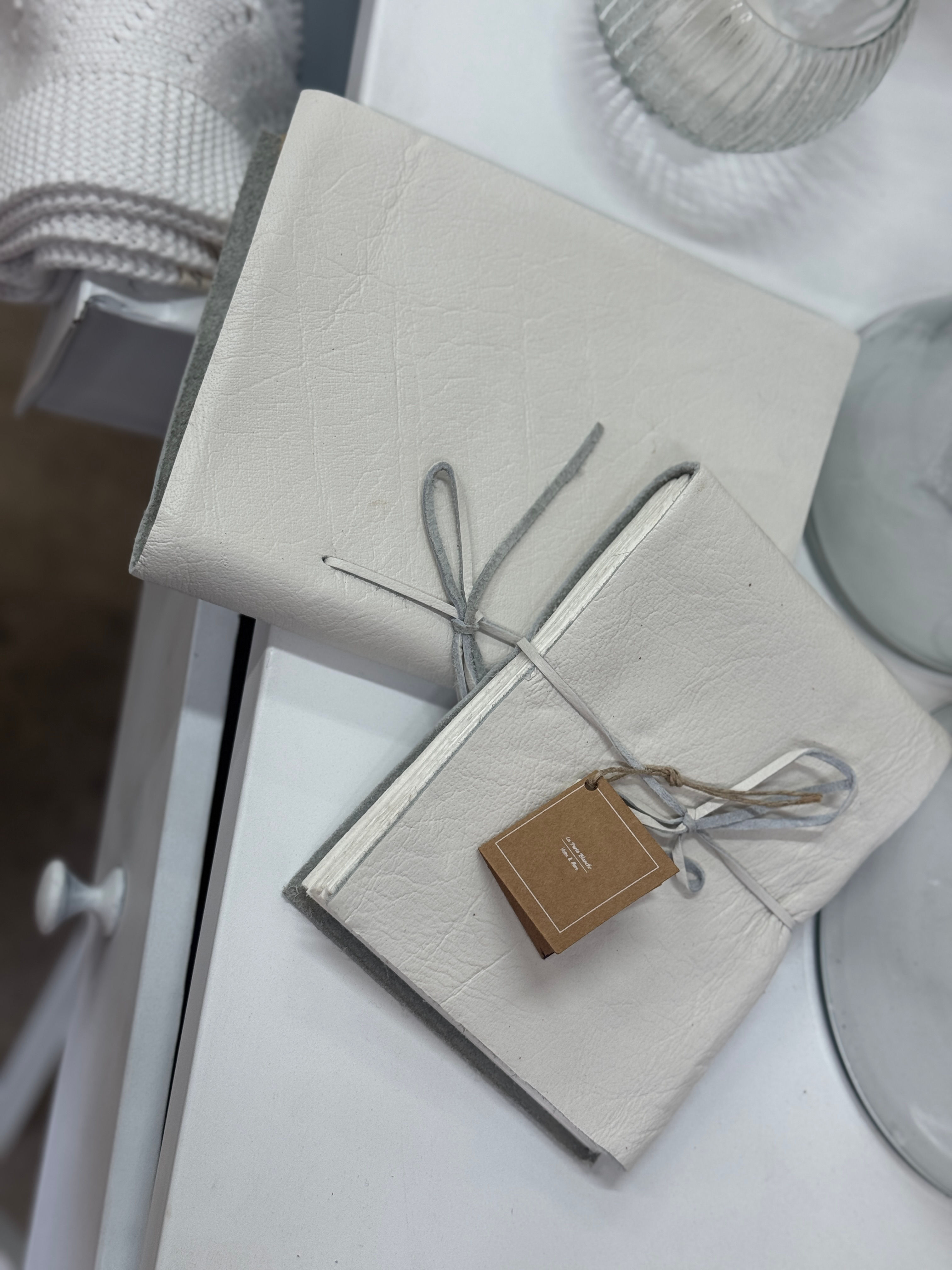 מחברת עור  דפים ממוחזרים