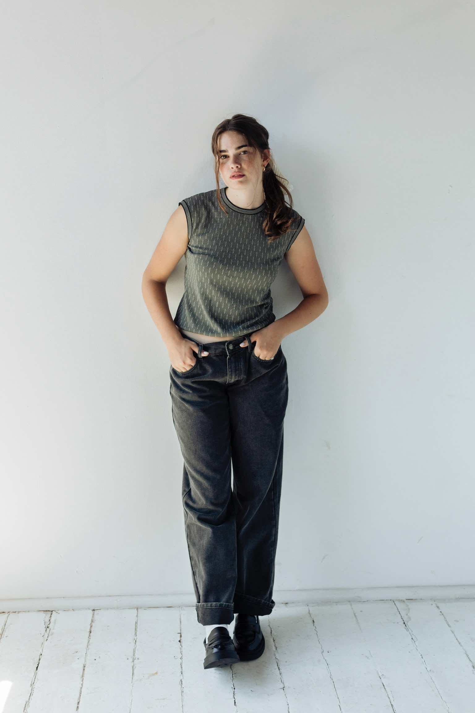 Jones New York grey patterned top