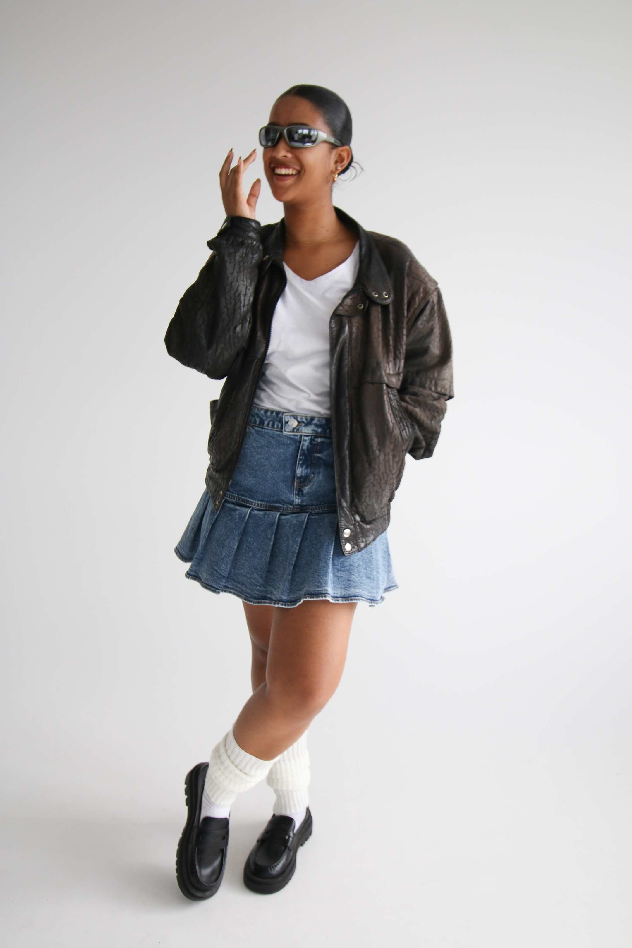 Light wash pleated mini