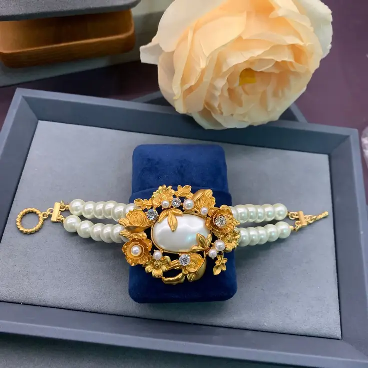 Fashion Multilayer Pearl Necklace for Women