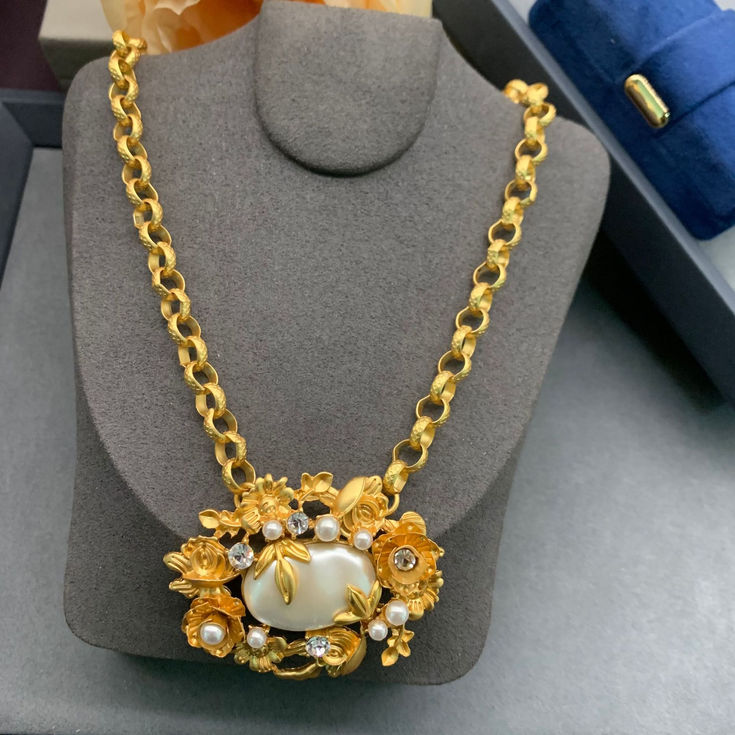 Fashion Multilayer Pearl Necklace for Women