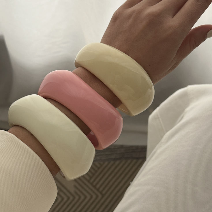 Vintage White Pink Irregular Acrylic Resin Chunky Bangles for Women
