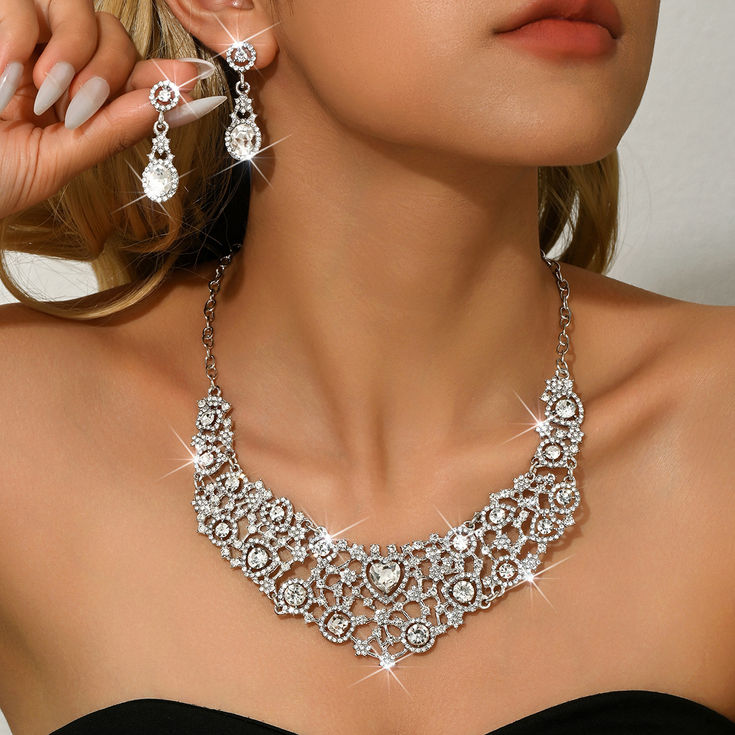 European Retro Alloy Inlaid Diamond Heart Earrings Necklace Set Wedding Banquet