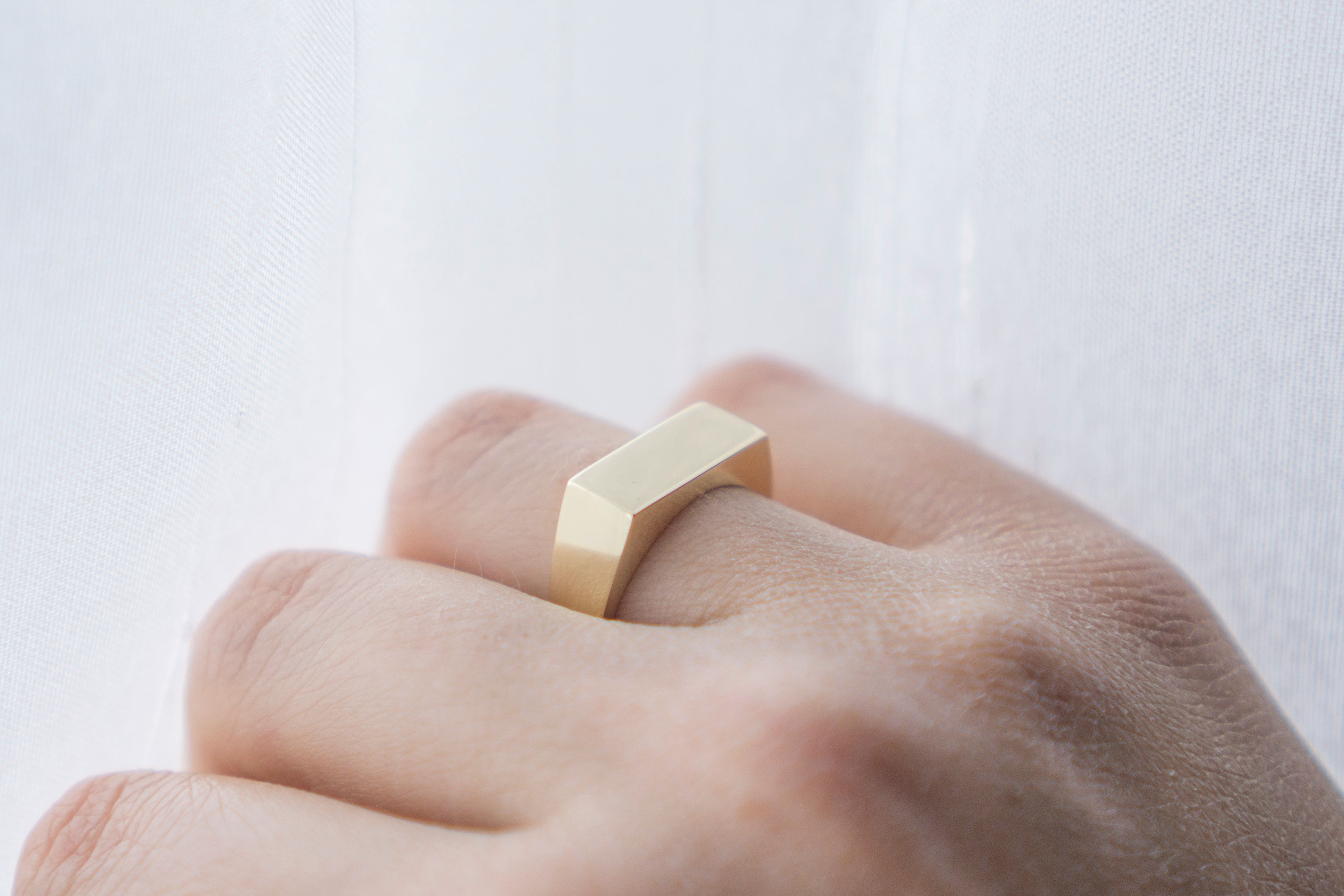 18kt geelgouden moderne zegelring