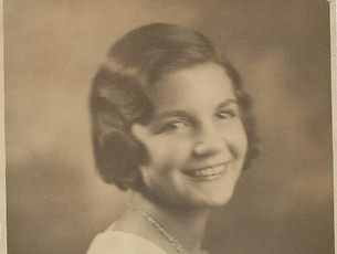 Mary Louise Barbush 1932 High School Portrait.jpg