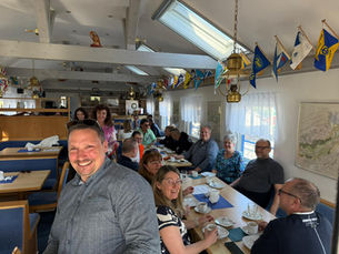 ☕🌤️ Spontane Kaffeerunde am Steg – weil der Winter einfach zu lang war