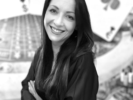Interview with NEW LIGHT VISUALS and Christine Jaksch - the founder of CREO GALLERY