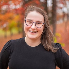 lauren_fromlinkedin_headshot.jpeg