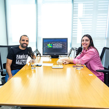 Thiago Manzoni entrevista a cientista política Andressa Bravin