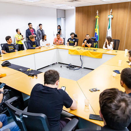 “As nossas ideias estão sendo perseguidas”, disse Manzoni em reunião com movimento de direita
