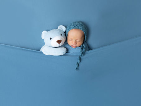 "5 Essential Tips for Finding the Perfect Newborn Photographer"