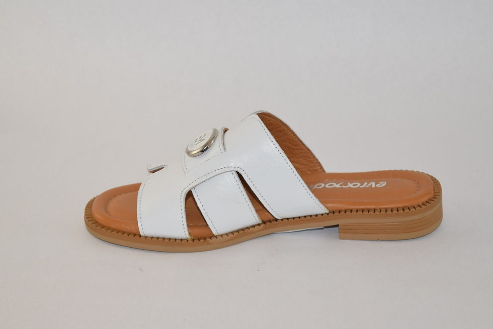 Thumbnail: Evromoda  136 Leather Flat Sandals
