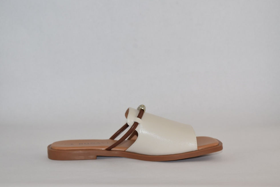 Thumbnail: Bonavi Pirgi Leather Sandal