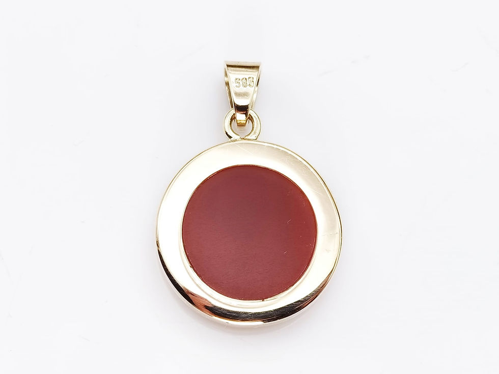 縮圖：古董新樣貌—1900年代前後的手工雕刻紅瑪瑙令人驚嘆