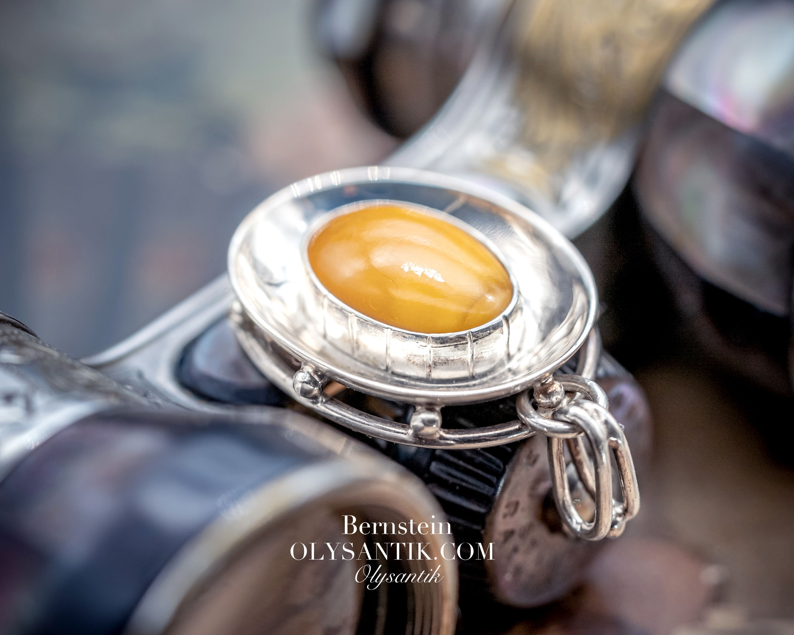 1960年代前後835銀鑲嵌蜜蠟吊墜