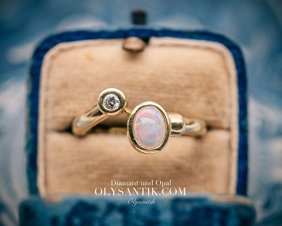 14K金白色歐珀與鑽石戒指