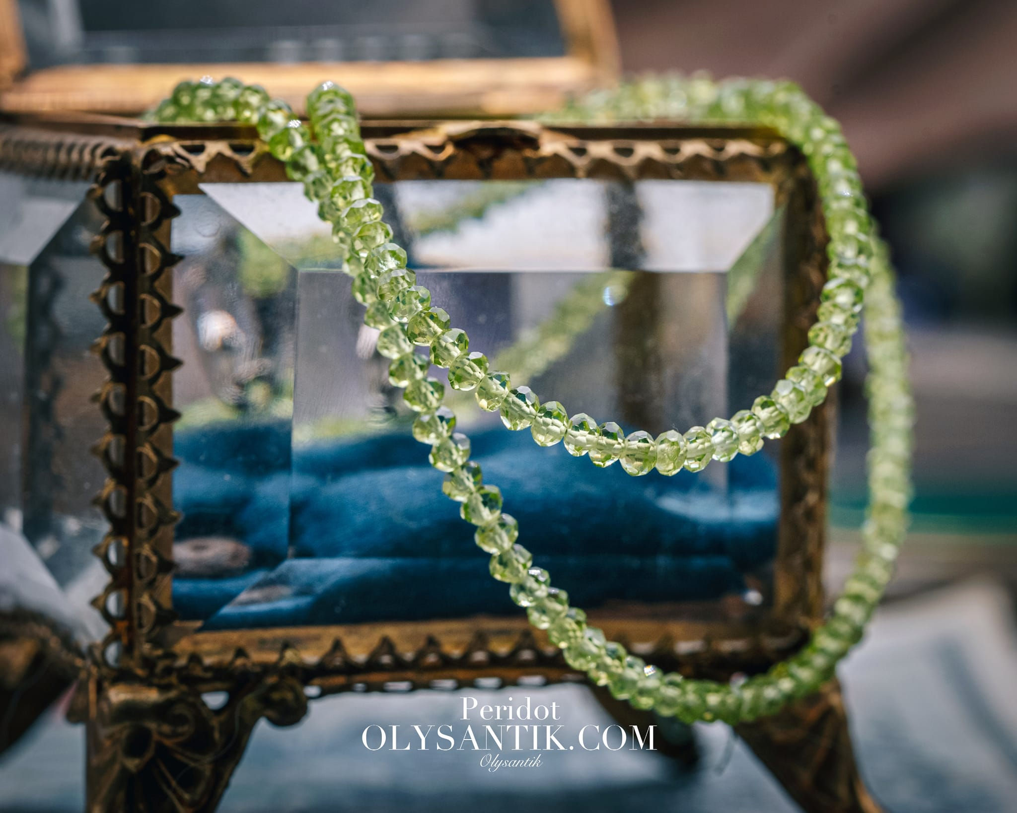 《初夏的綠光》天然橄欖石 × 925銀舊件項鍊