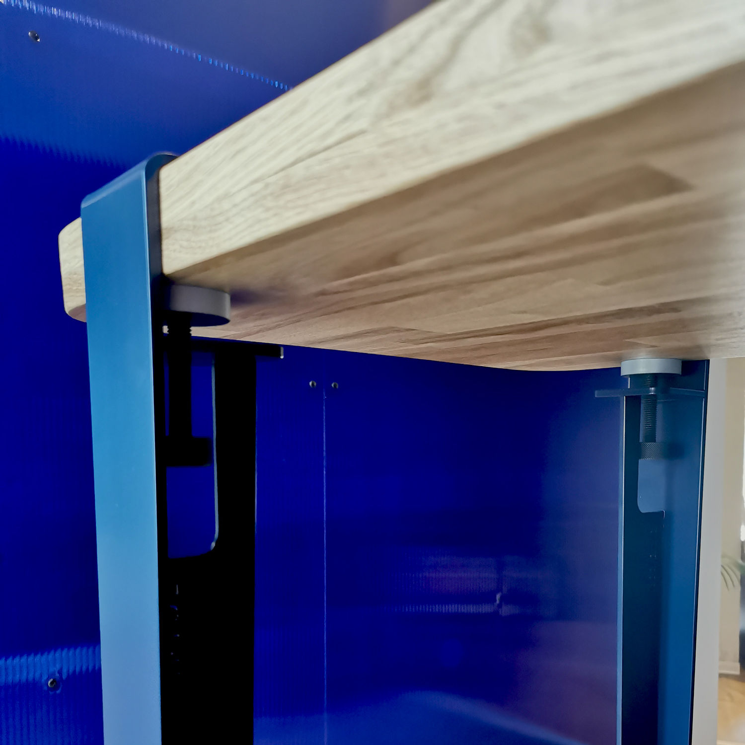 espace de travail agence de voyages mobilier ergonomique sur mesure Tarn