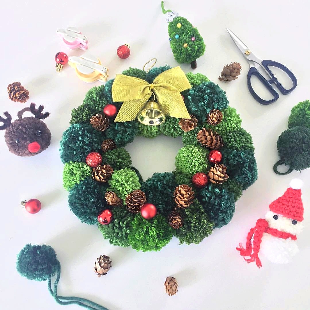 Christmas PomPom Wreath