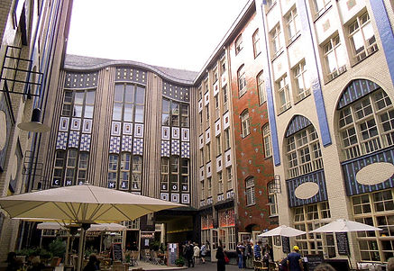 berlin-hackesche-hoefe_edited_edited.jpg