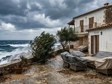 Villa en bord de mer : protéger menuiseries, mobilier et équipements des embruns et du mistral
