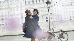 Photographer in Paris France : looking for photos for a proposal, elopement or a wedding ?