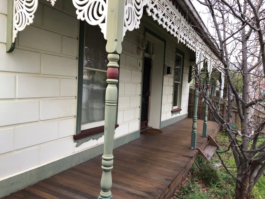 Before/After Elizabethan Pickets