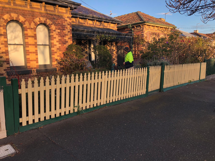 Before/After Elizabethan Pickets