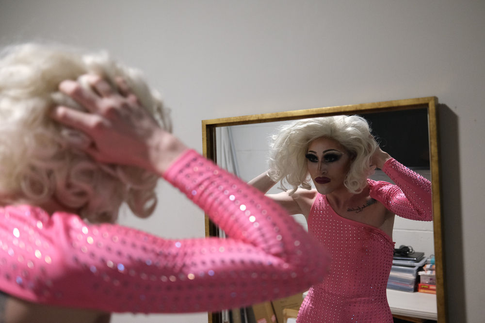 Cincinnati Drag Queen a look behind the performance