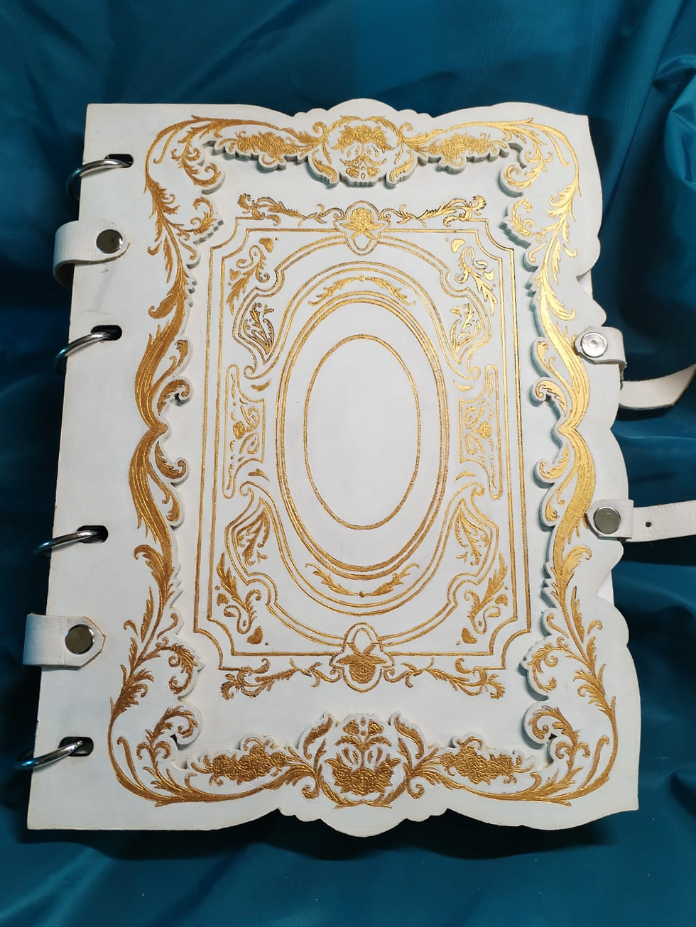 Grimorio Rococoo white