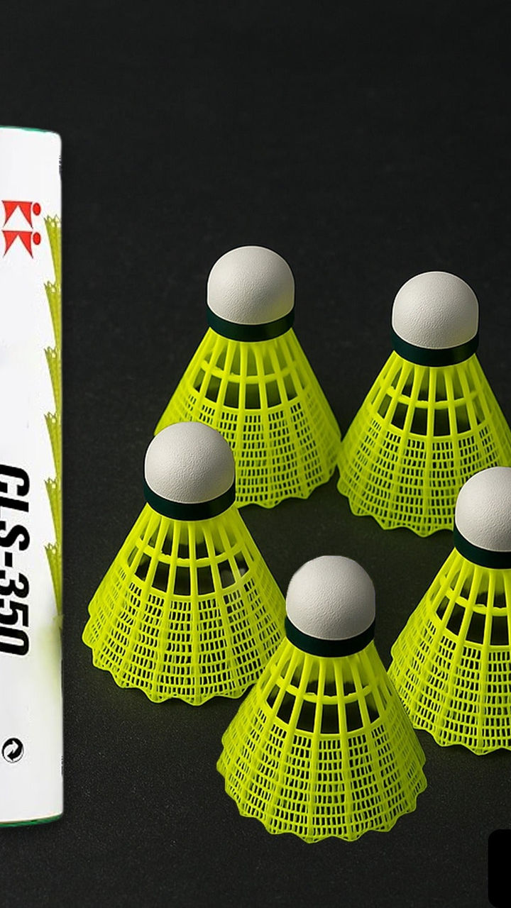 Durable Plastic Shuttlecock Set (6 Pieces)