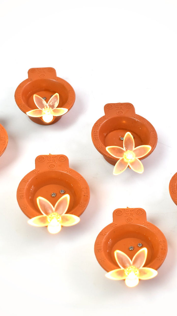 Flower Water Sensor Diyas for Diwali Decoration (6 Pcs)