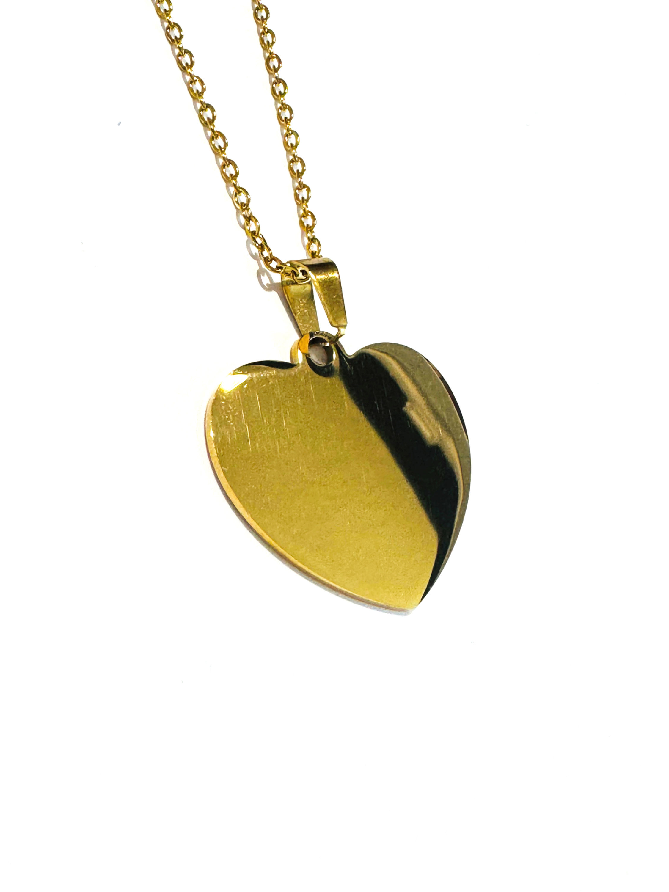 Medium heart necklace